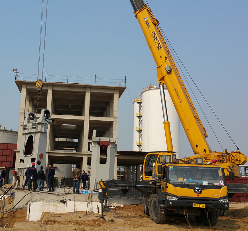 2016年煙臺(tái)冀東主塔吊裝