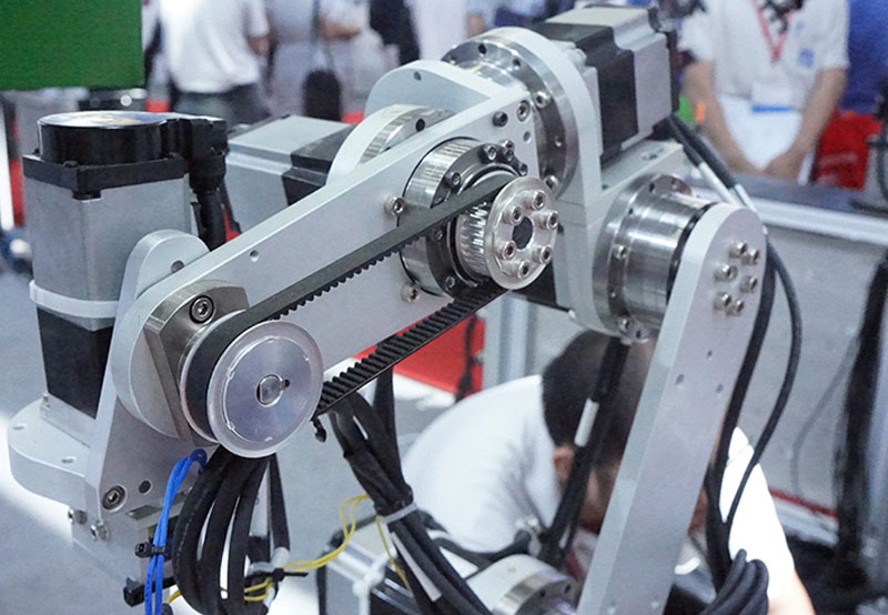 産業(yè)用ロボットにはどのような精密減速機(jī)が使用されていますか？